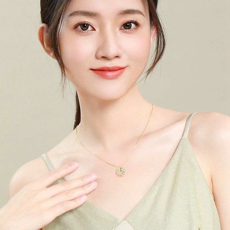 Retro Magnetic Folding Heart Shaped Pendant Necklace For Women - Image 3
