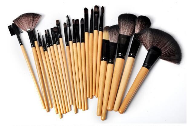 24 Pcs Professional Cosmetics Brush Sets . - Image 3