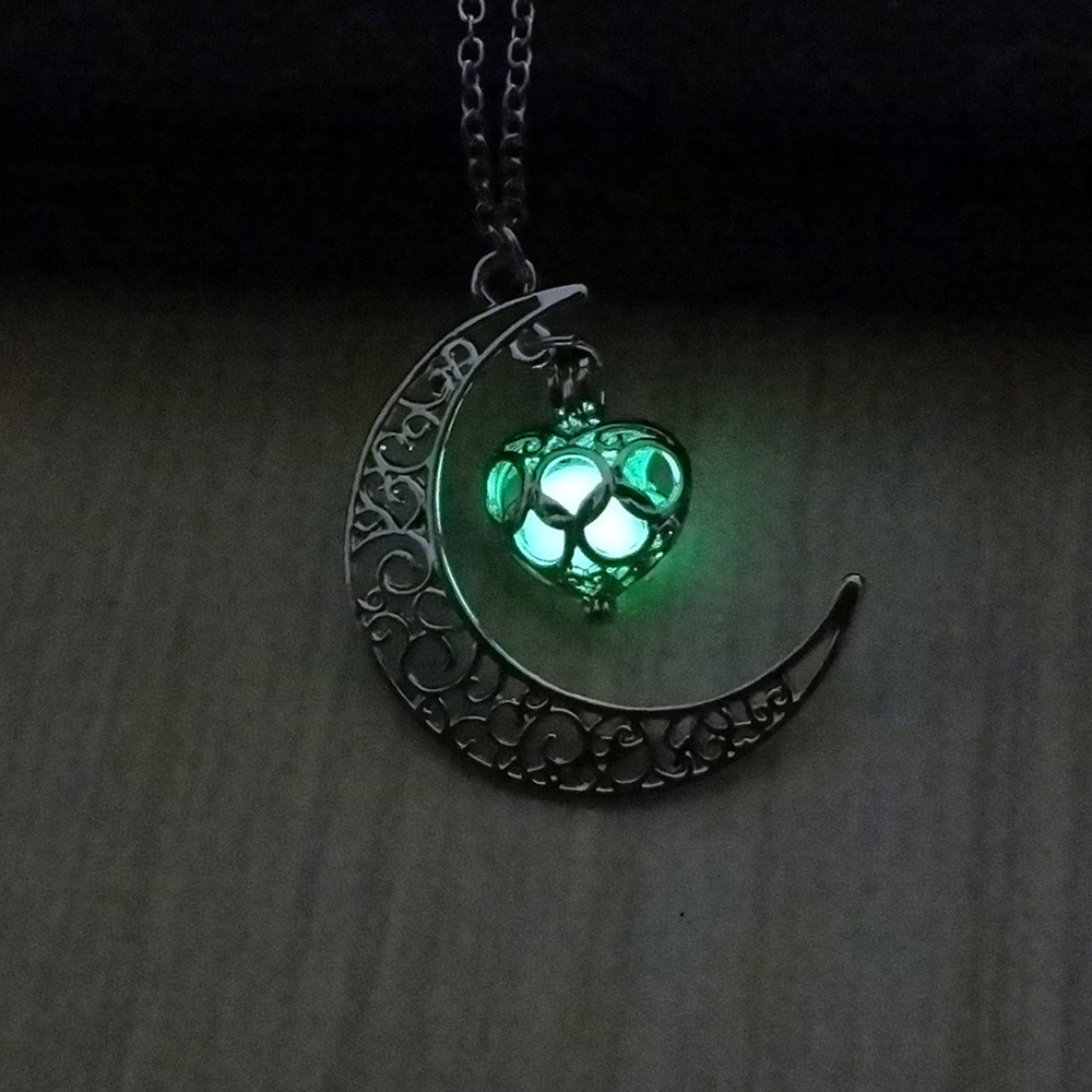 Silver Plated Glowing Pendant. - Image 6