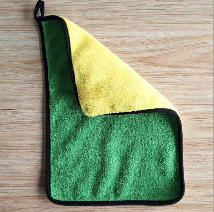 Two-color Dual-use Car Wash Towel - Image 3