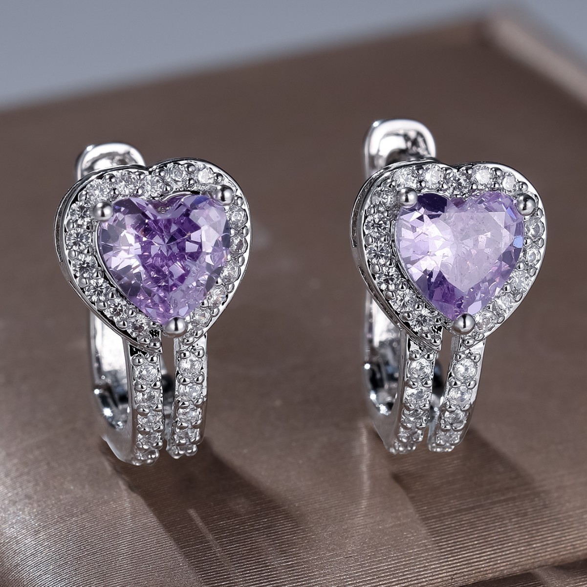 Classic Heart-shaped Ear Clips With Blue Diamonds