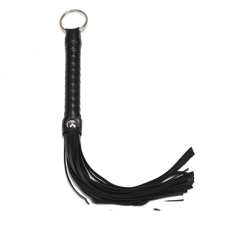 Sex Pleasuring Leather Whip - Image 5