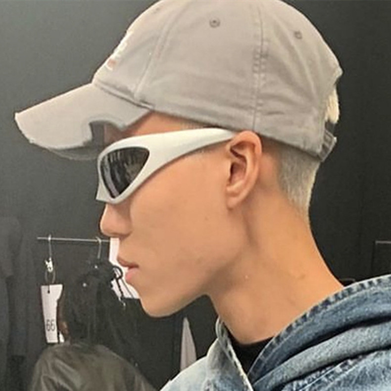 Eagle Mouth Style Personality Sunglasses