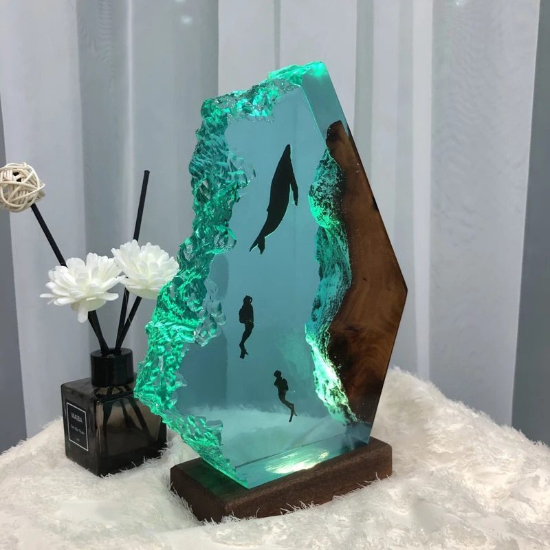 Diving Whale Themed Night Light - Image 2