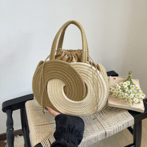 Womens' Seaside Vacation-style Straw Woven Crossbody Bag
